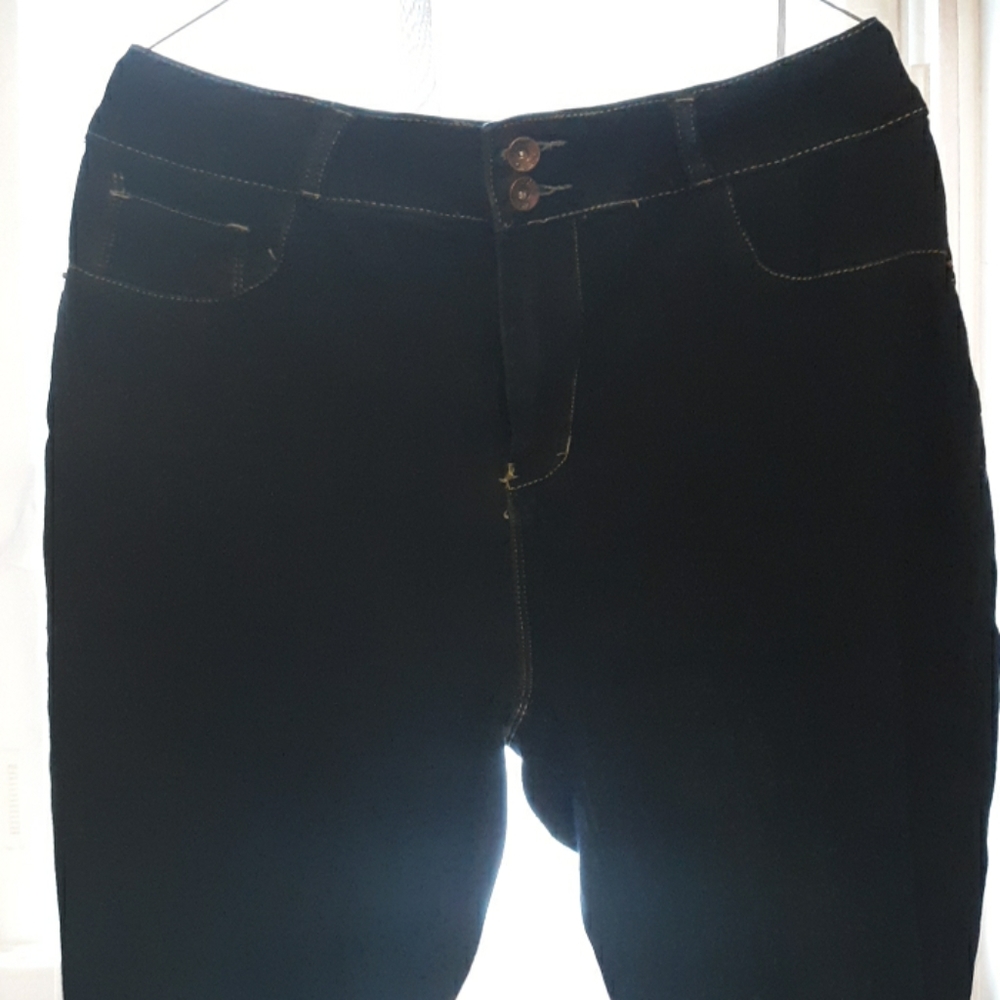 As seen on Buzzfeed. One size fits all jeans.